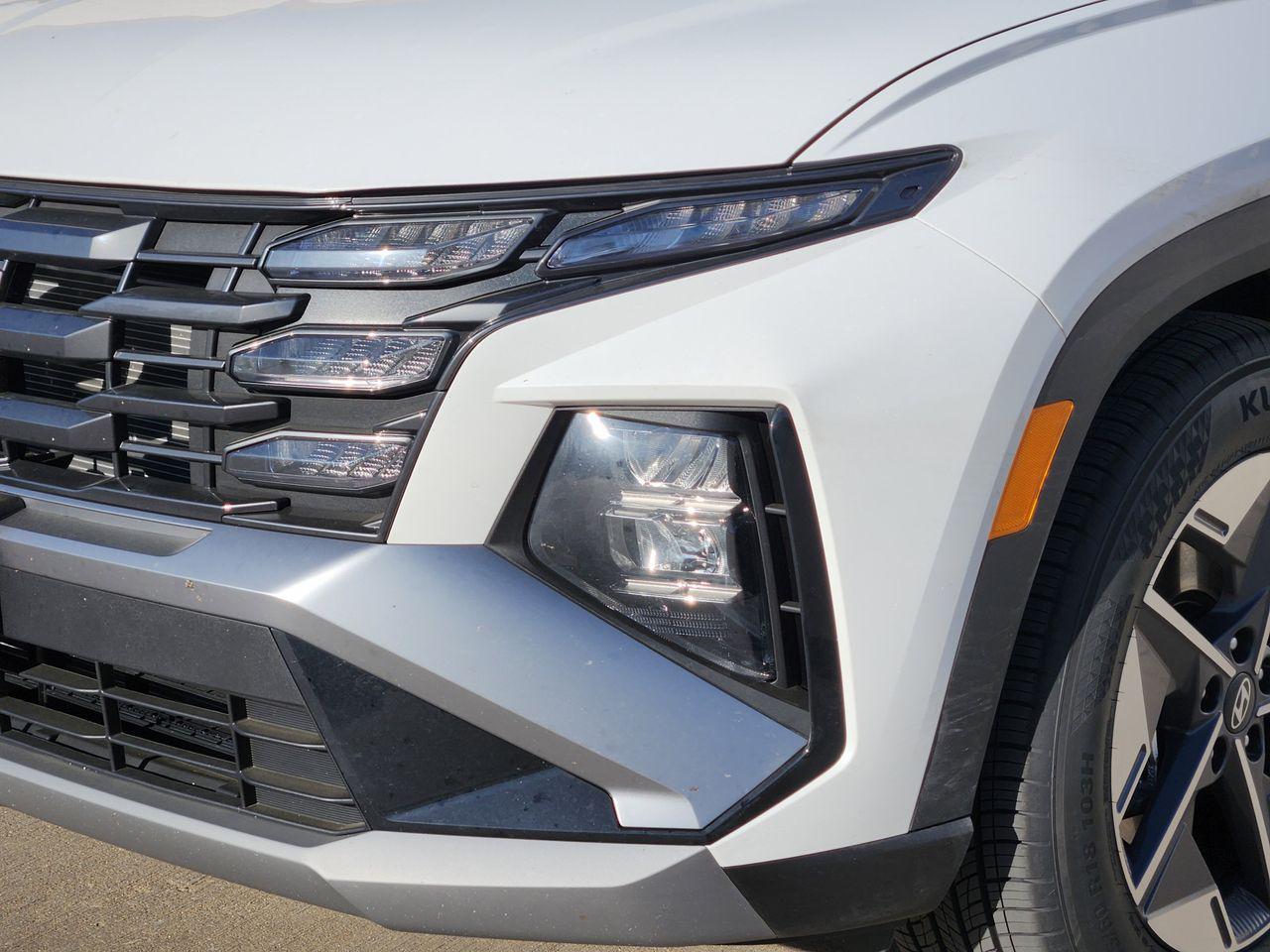 New 2026 W6H White Hyundai SEL FWD image 6