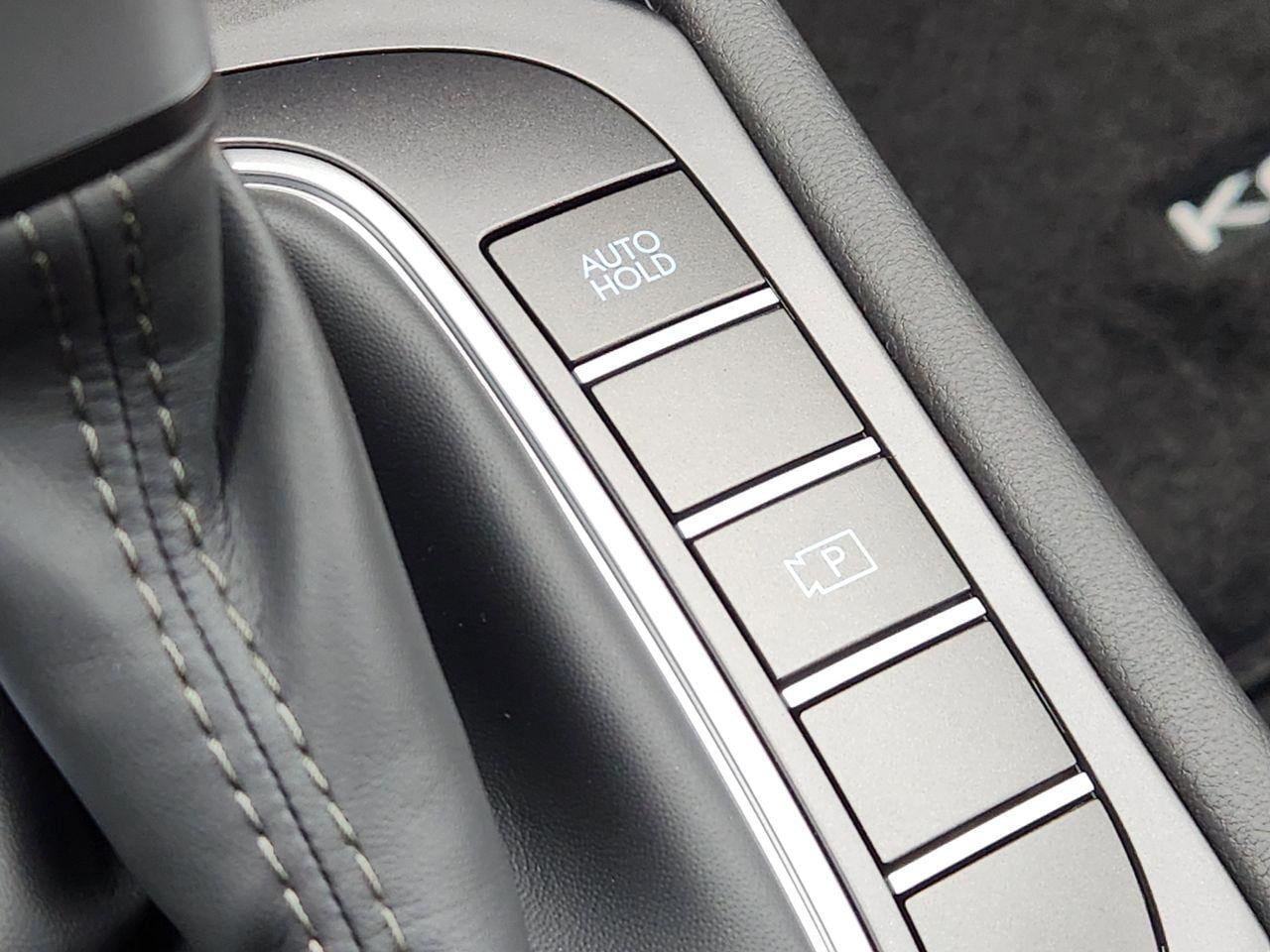 New 2026 Atlas White Hyundai SE FWD image 18