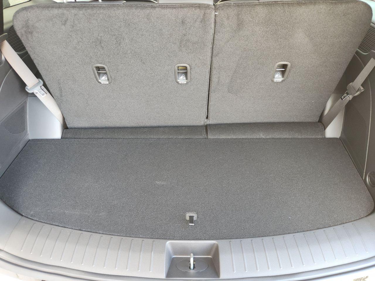New 2027 Creamy White Pearl Hyundai Limited FWD image 31