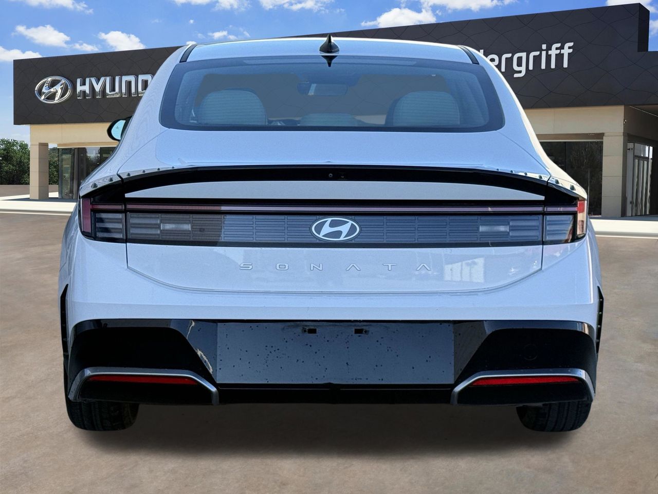 Used 2024 Serenity White Hyundai SEL image 5