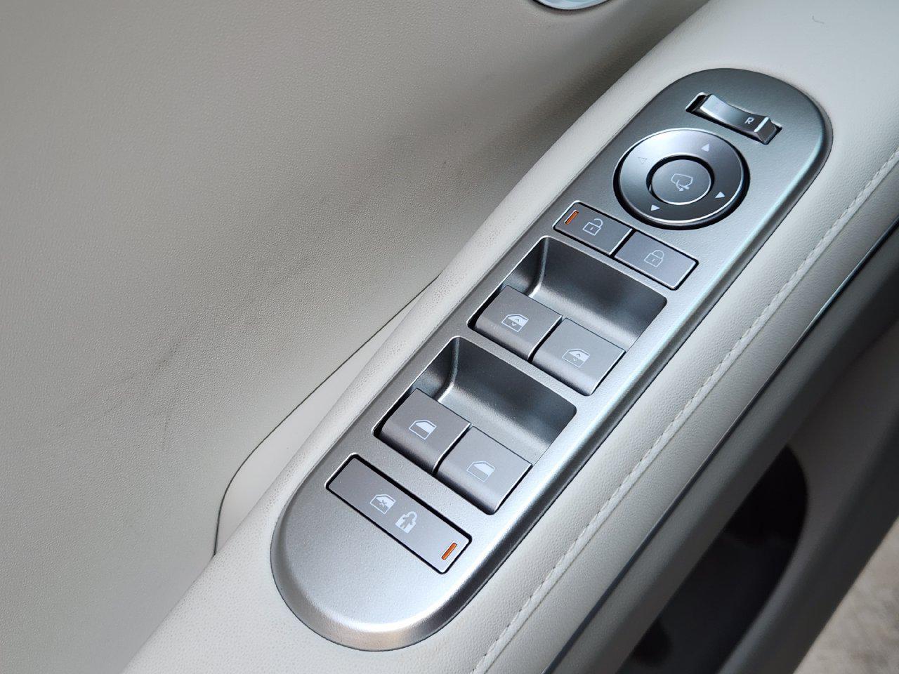 New 2027 Creamy White Pearl Hyundai Blue SEL Premium 7P image 20