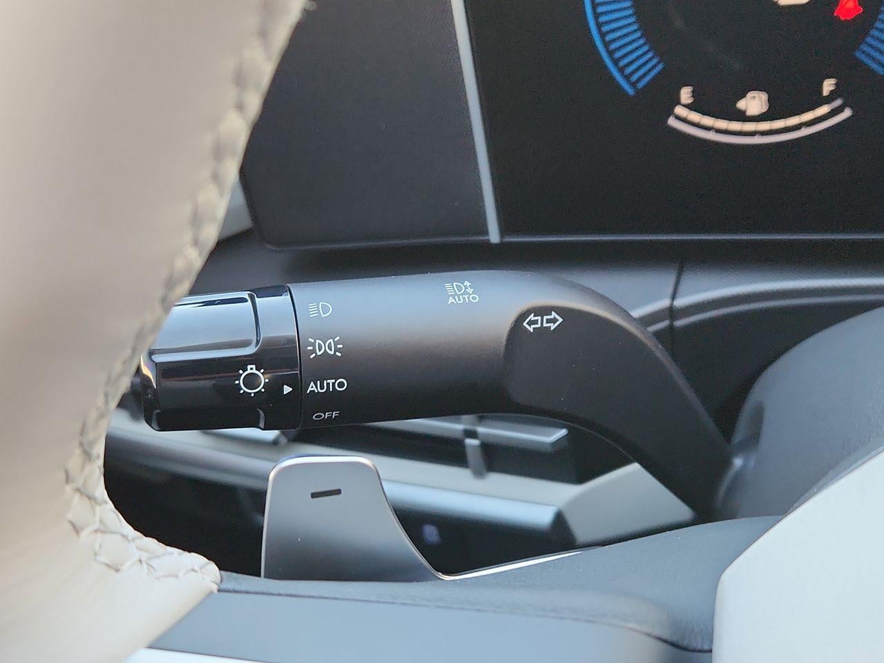 New 2026 W6H White Hyundai SEL FWD image 30