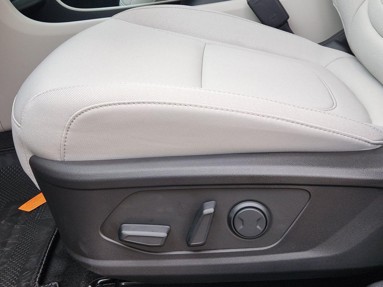 New 2026 Ash Black Hyundai SEL AWD image 25