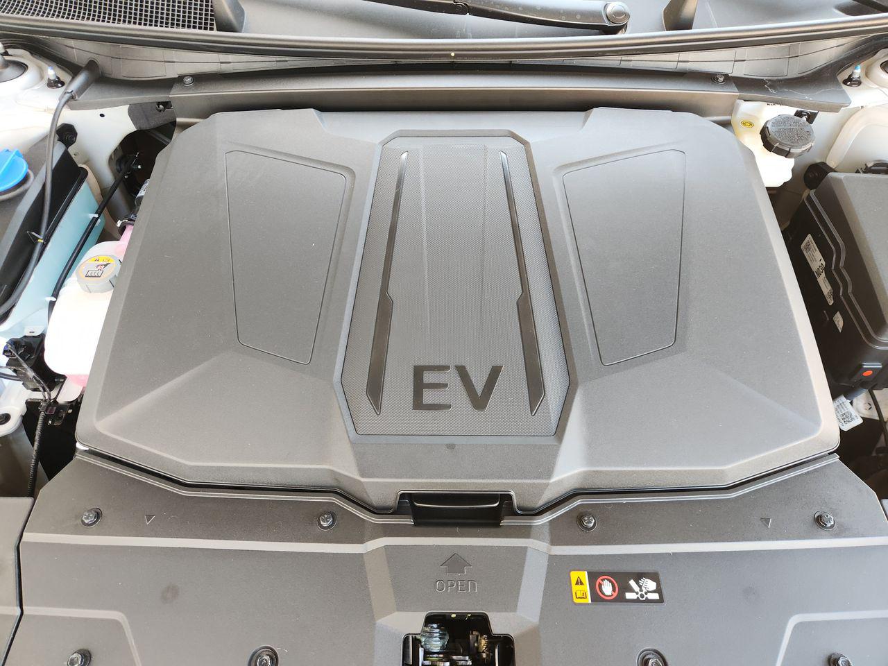 New 2027 Cyber Gray Hyundai SE image 29
