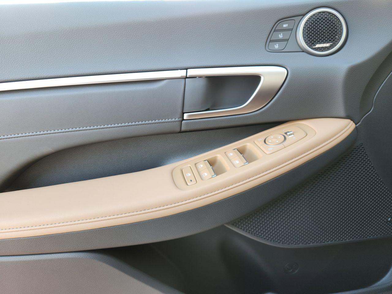 New 2026 W6H White Hyundai Limited image 23