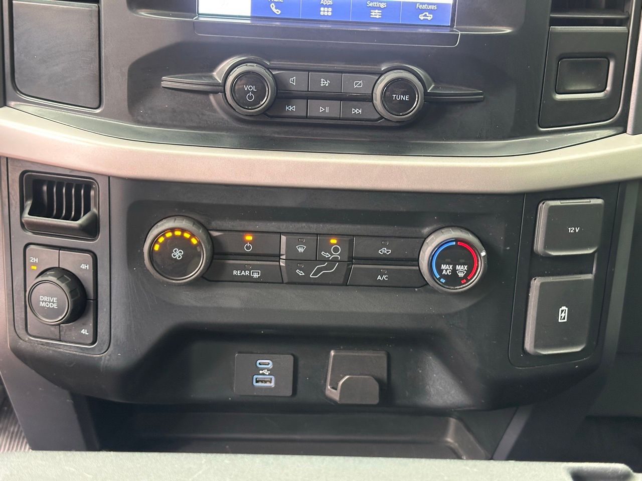 Used 2023 Gray Metallic Ford XLT image 32