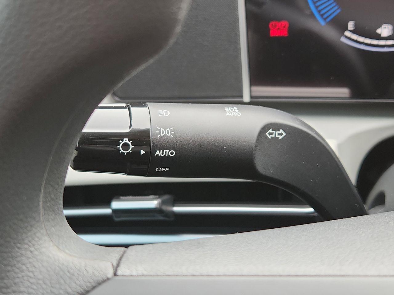 New 2026 W6H White Hyundai SEL FWD image 27