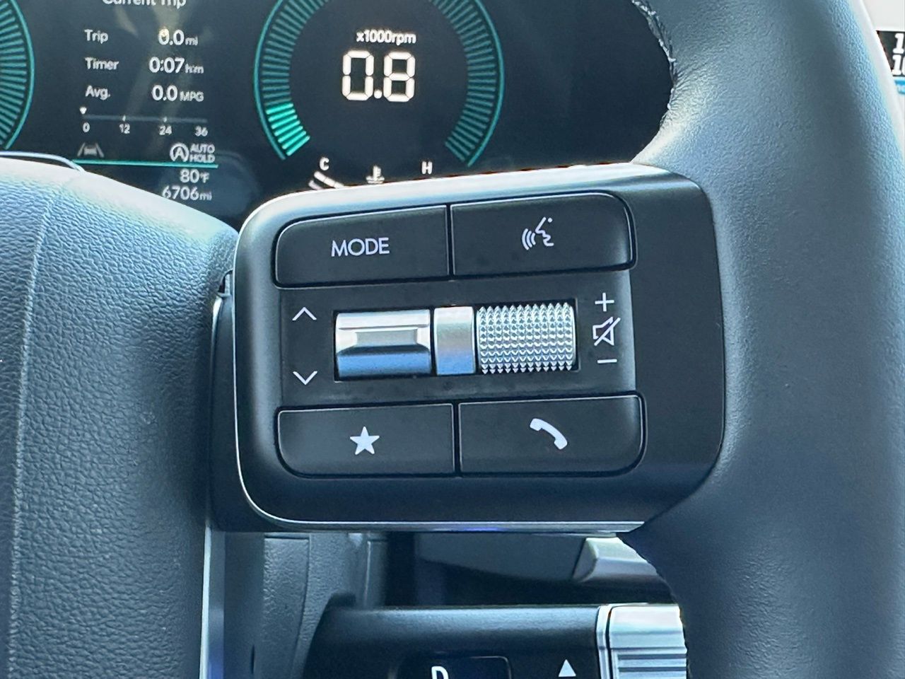 Used 2025 R2T Silver Hyundai SEL image 31