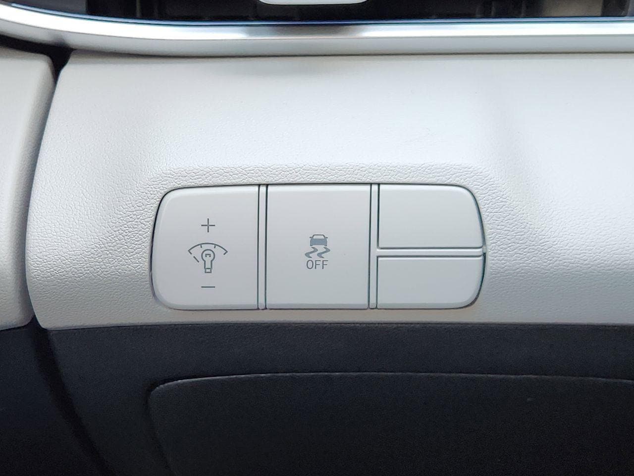 New 2026 PE2 Gray Hyundai Limited image 21