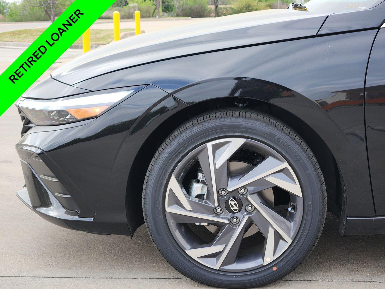 New 2026 Abyss Black Hyundai Limited image 5