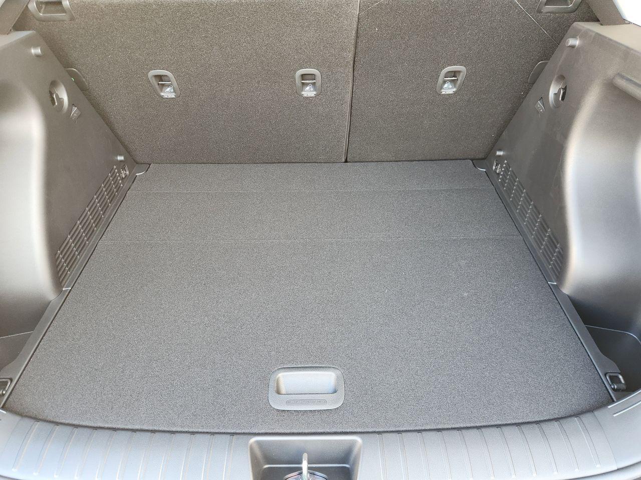 New 2026 C5G Gray Hyundai SEL Sport FWD image 30