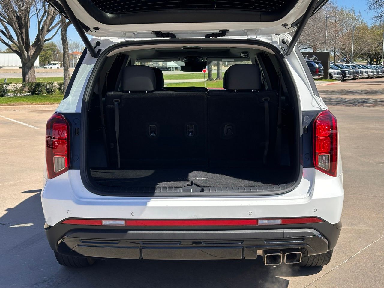 Used 2024 Hyper White Hyundai XRT image 12