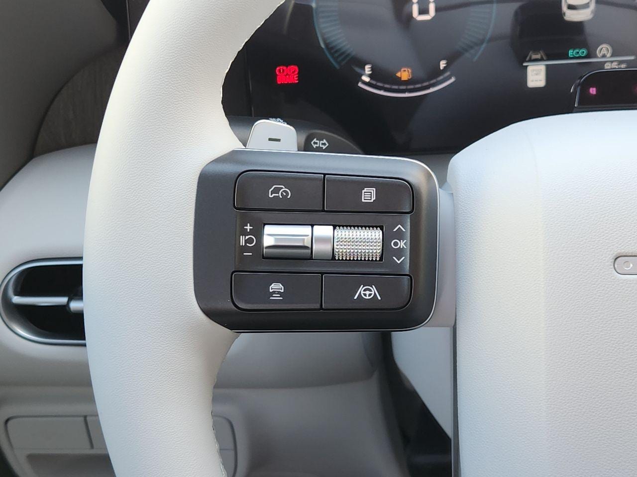 New 2027 Creamy White Pearl Hyundai SE FWD image 26