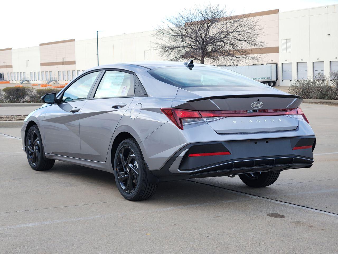 New 2026 M6T Hyundai SEL Sport image 3