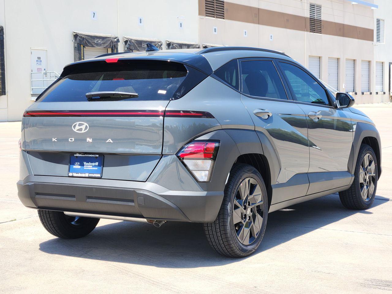 New 2027 Ecotronic Gray Pearl Hyundai SEL Sport FWD image 4