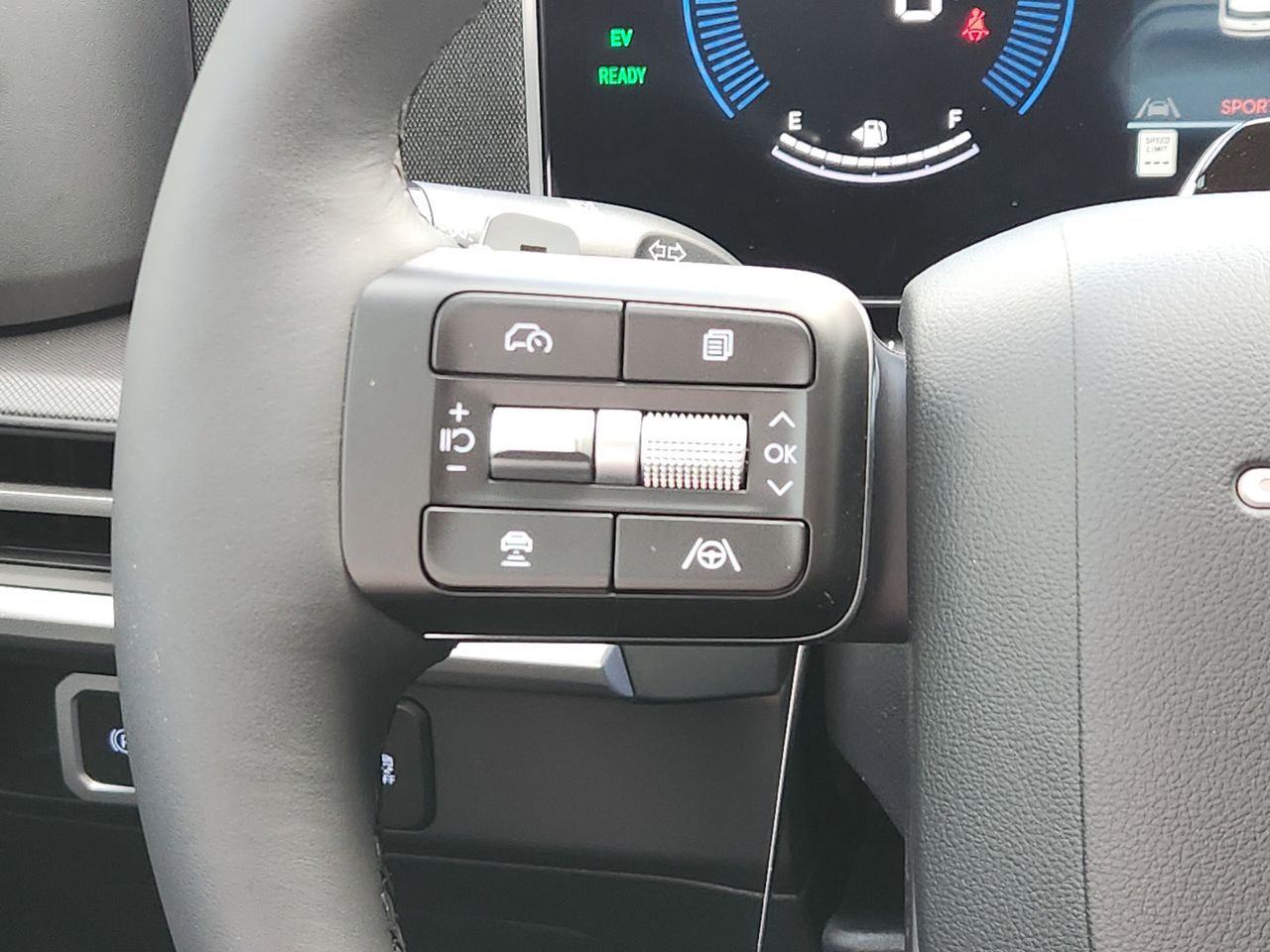 New 2026 W6H White Hyundai SEL image 26