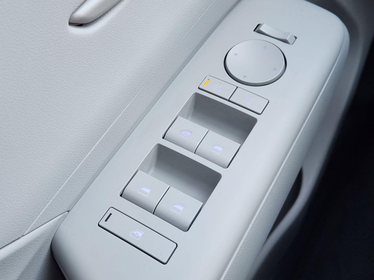 New 2026 A2B Black Hyundai SE FWD image 21