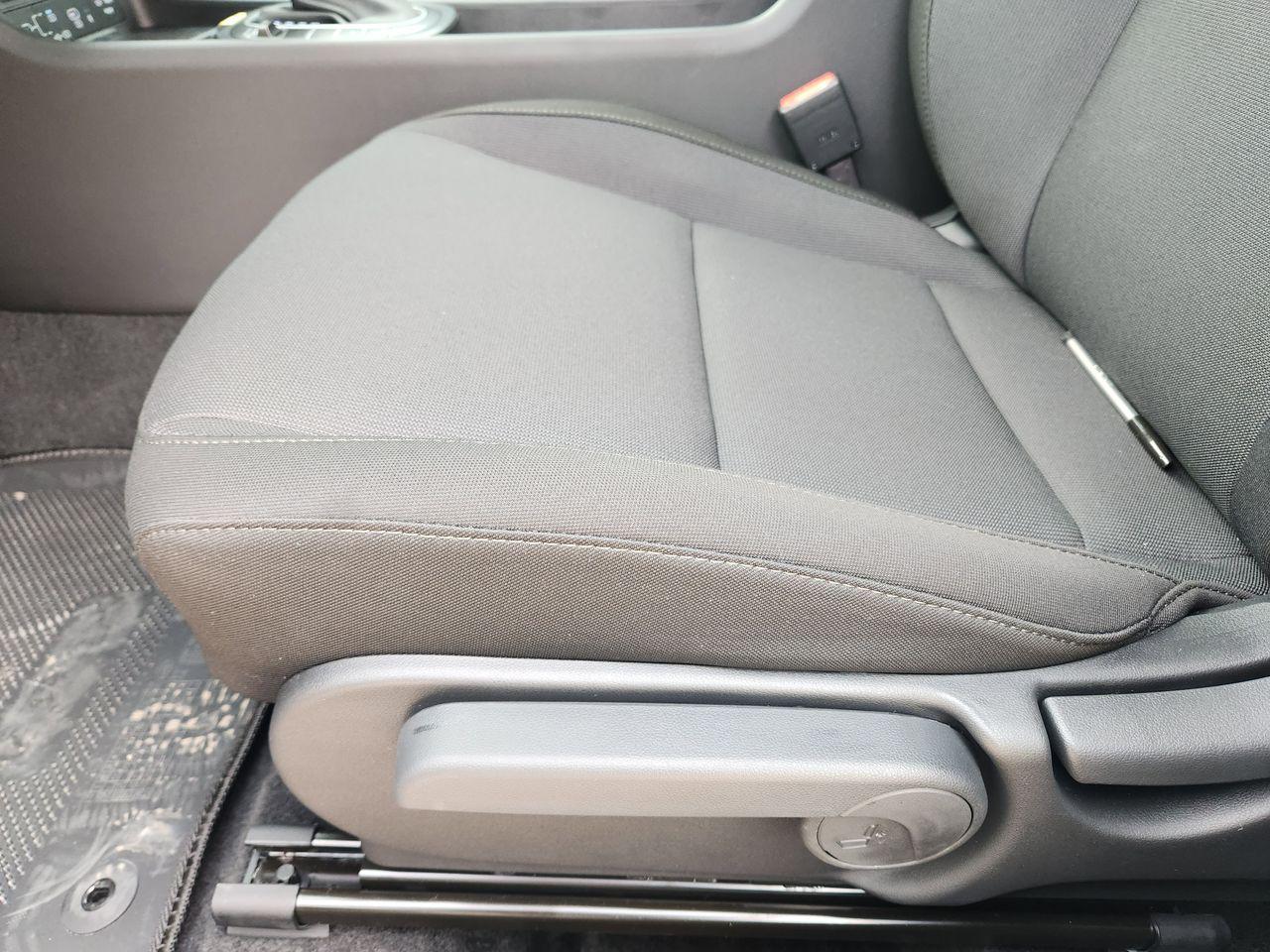 New 2026 C5G Gray Hyundai SEL Sport FWD image 24