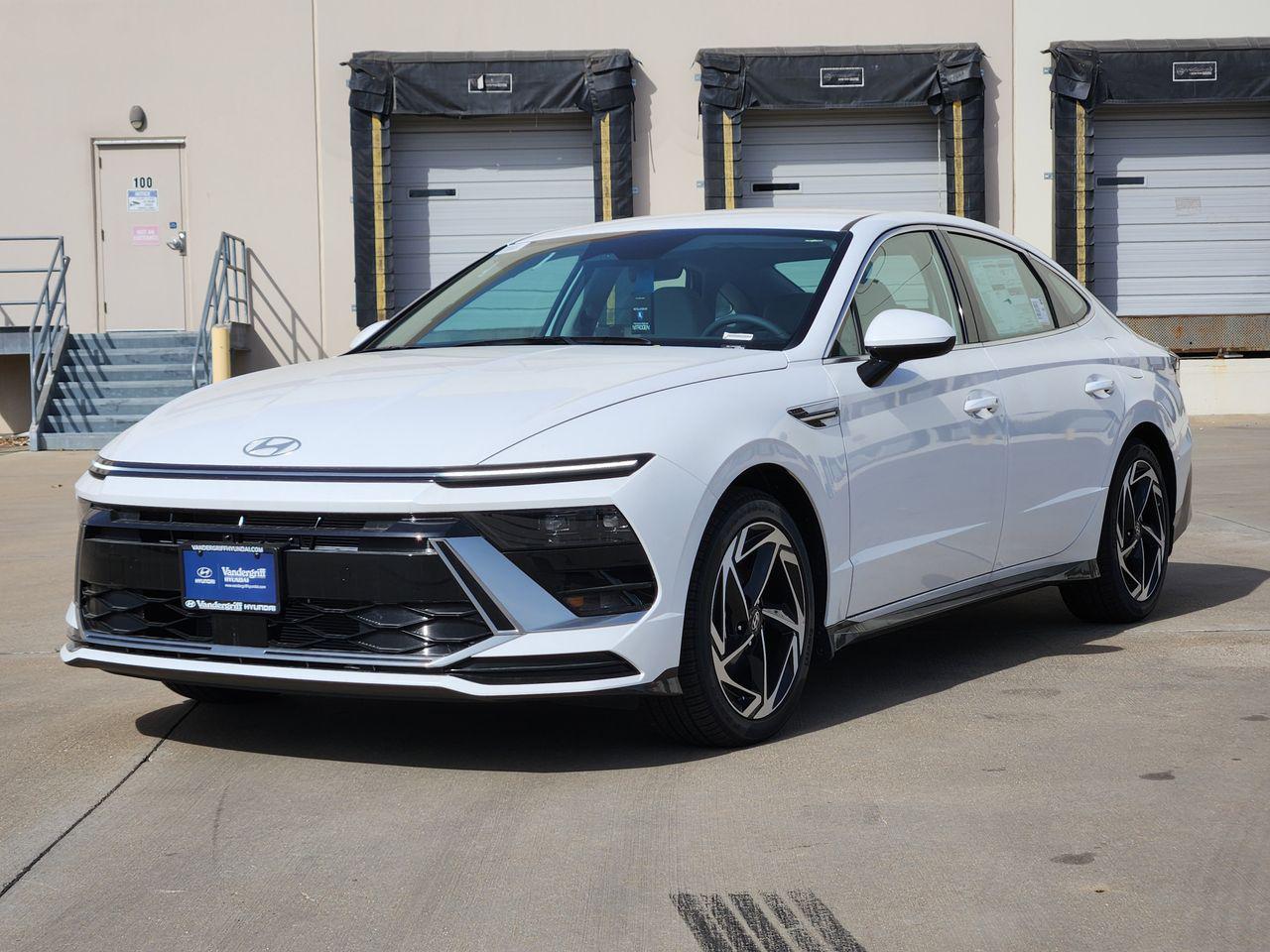 New 2026 Serenity White Hyundai SEL Sport image 2