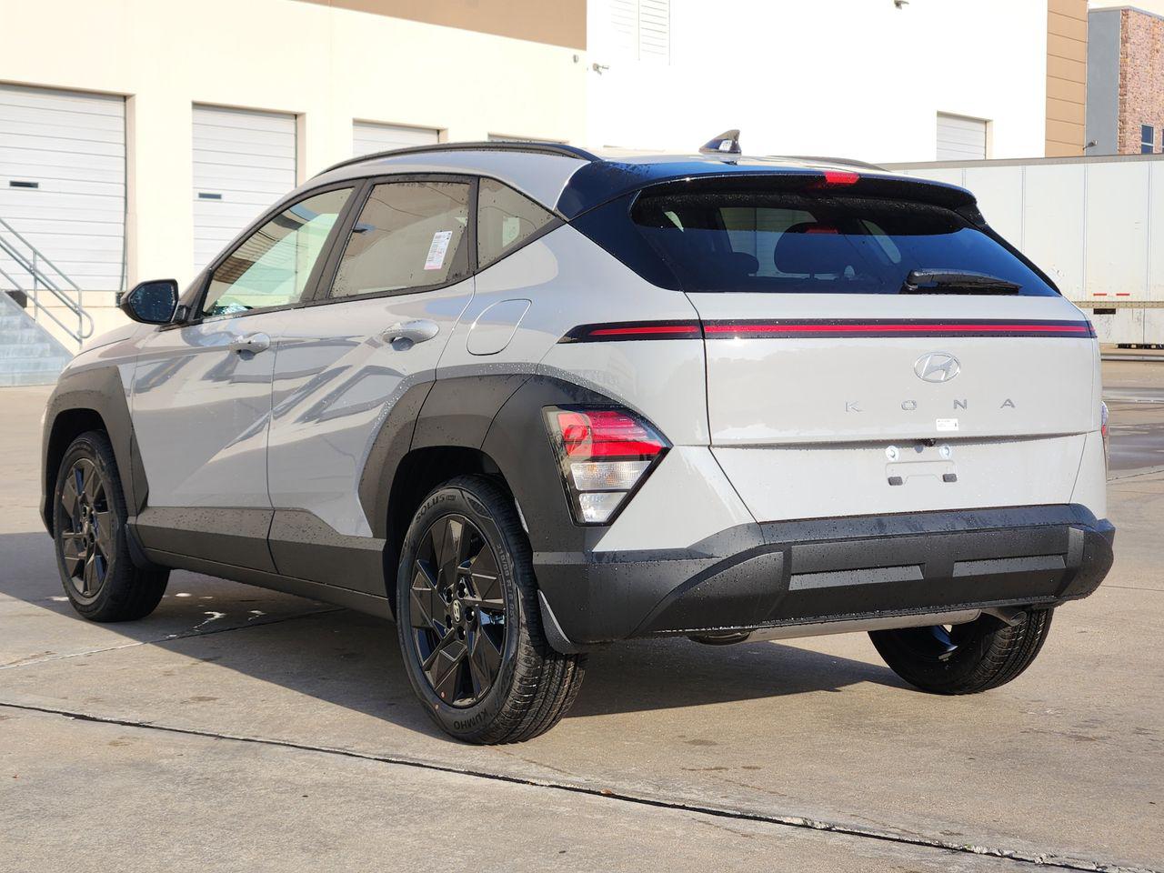 New 2026 C5G Gray Hyundai SEL Sport FWD image 3