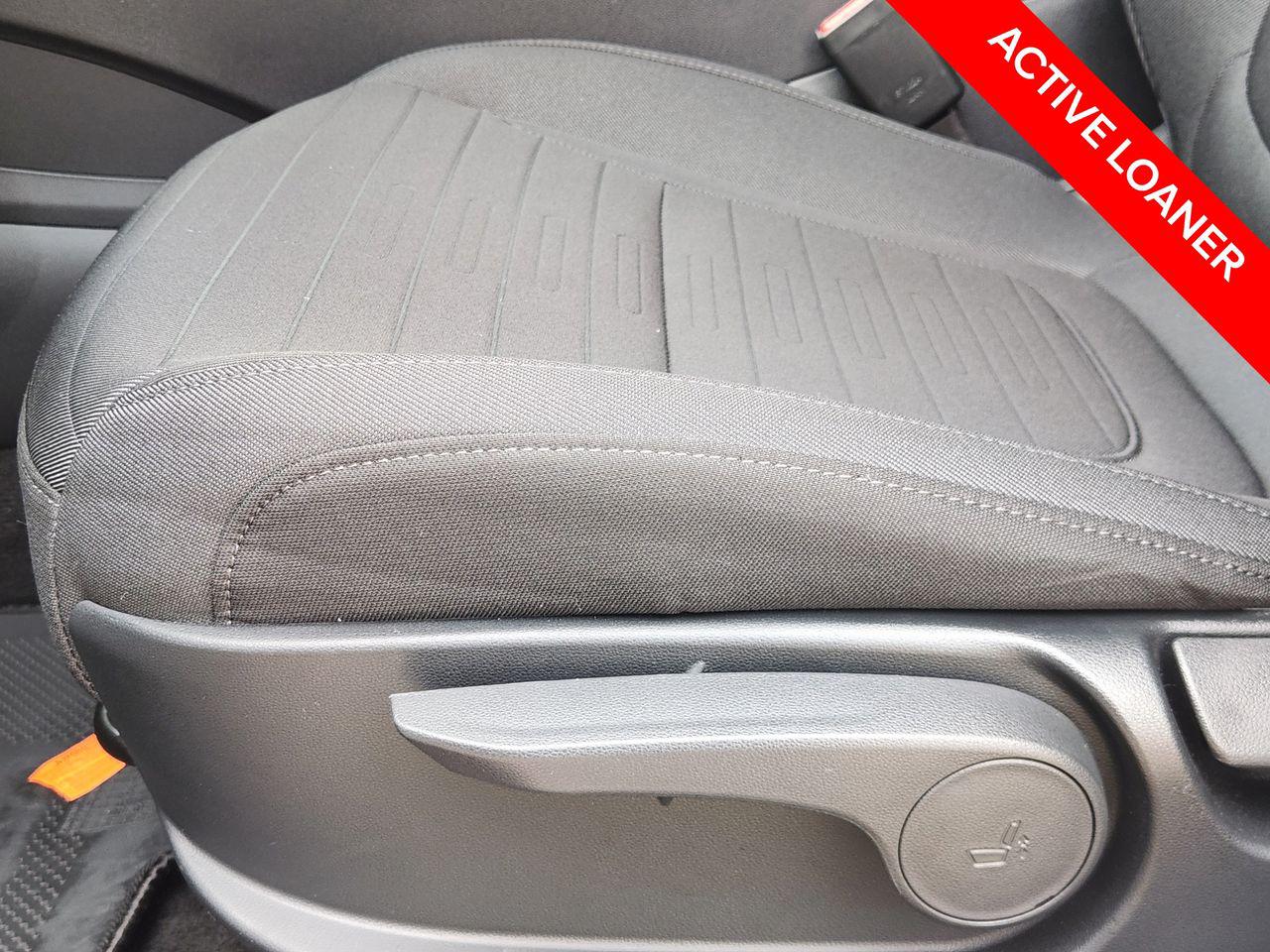 New 2026 SAW White Hyundai SE FWD image 24