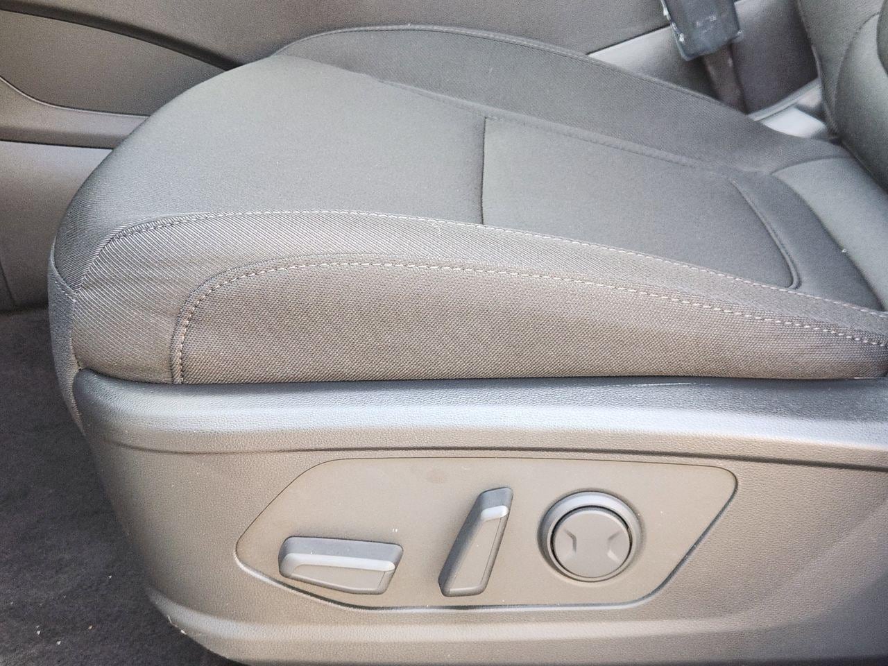 New 2026 W6H White Hyundai SEL FWD image 23