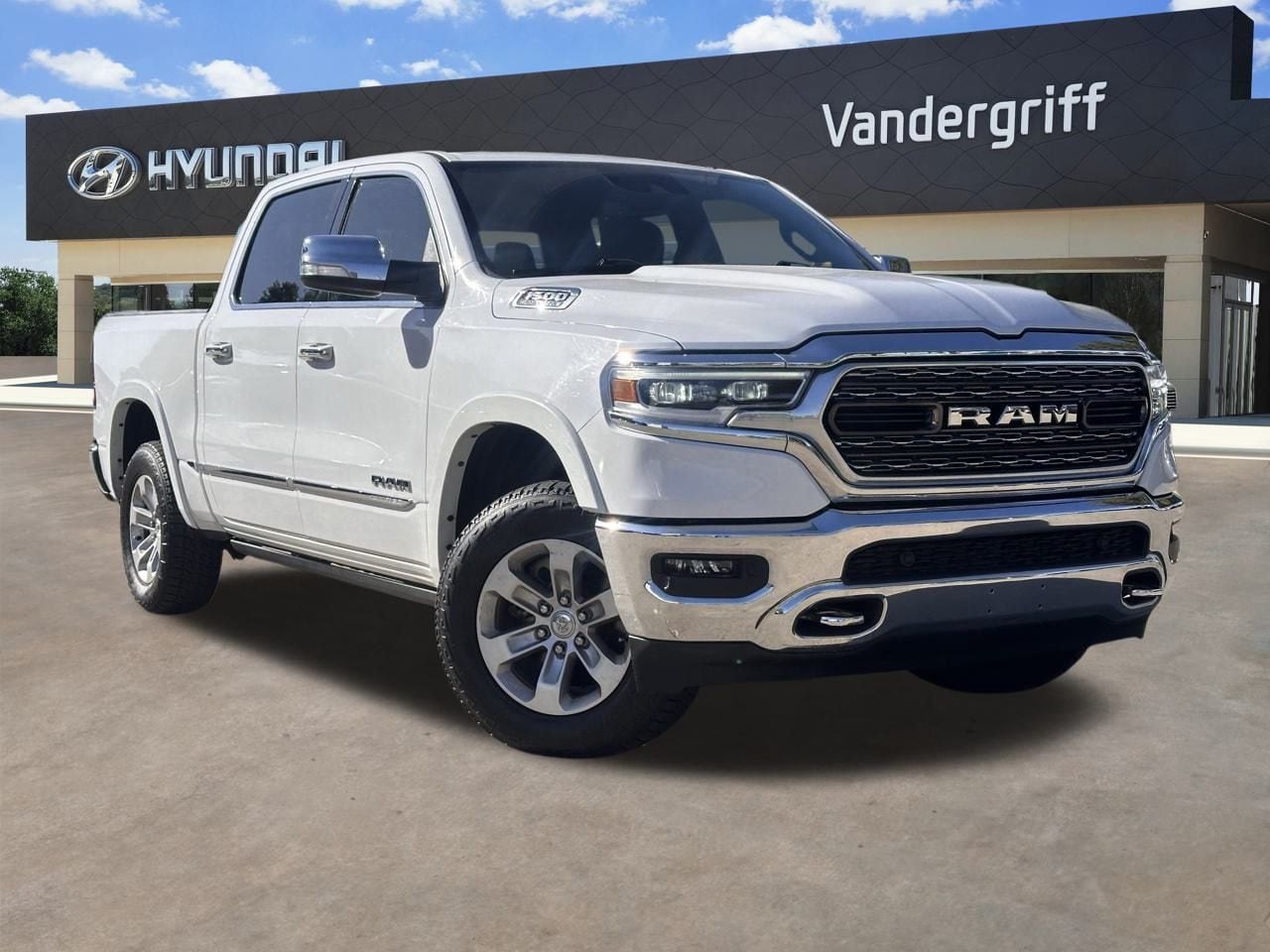 2022 RAM Ram 1500 Pickup Limited's photo