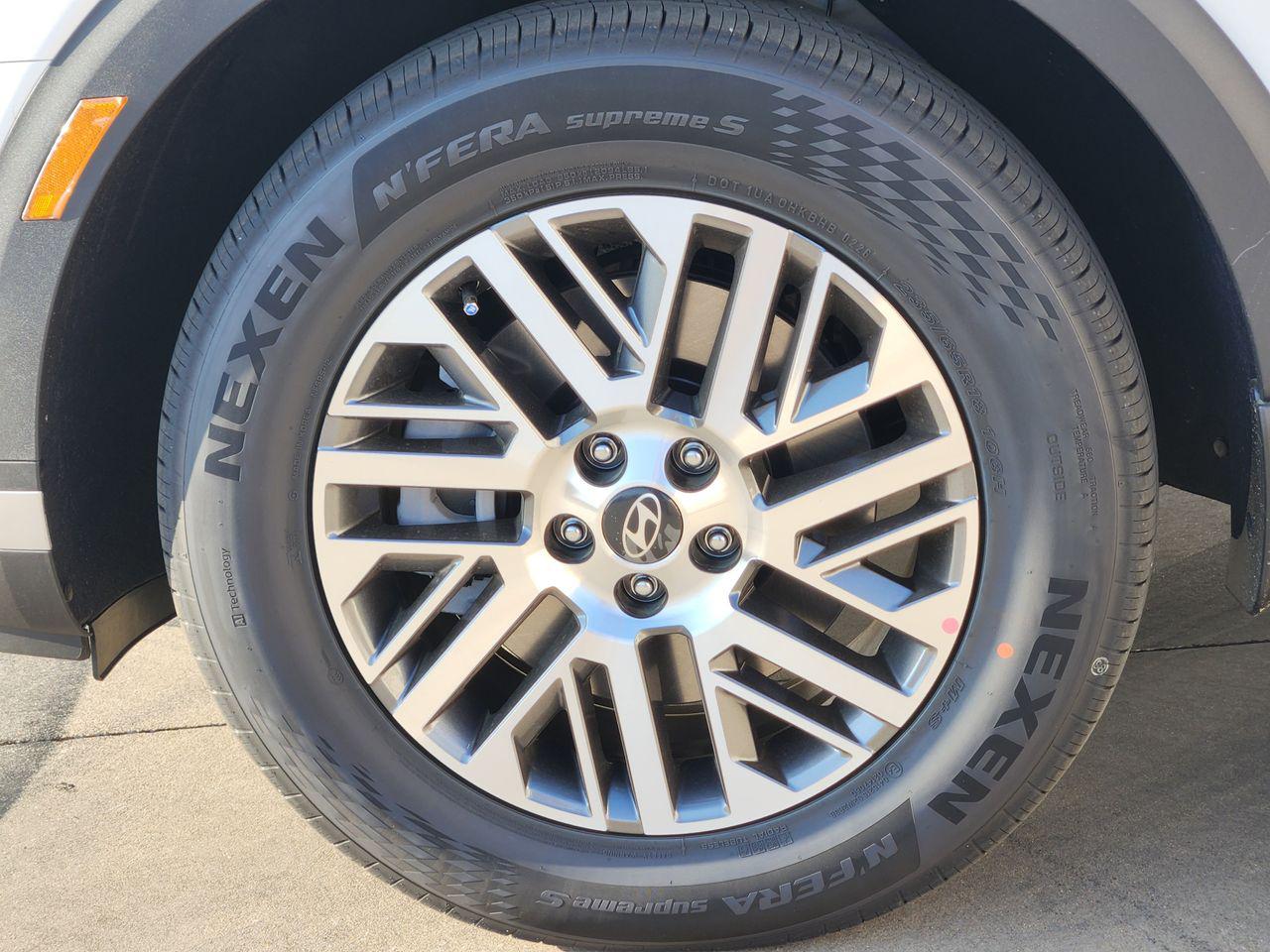 New 2026 WC9 White Hyundai SEL FWD image 7