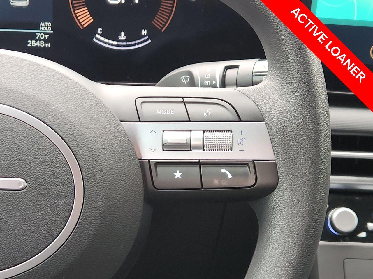 New 2026 SAW White Hyundai SE FWD image 28