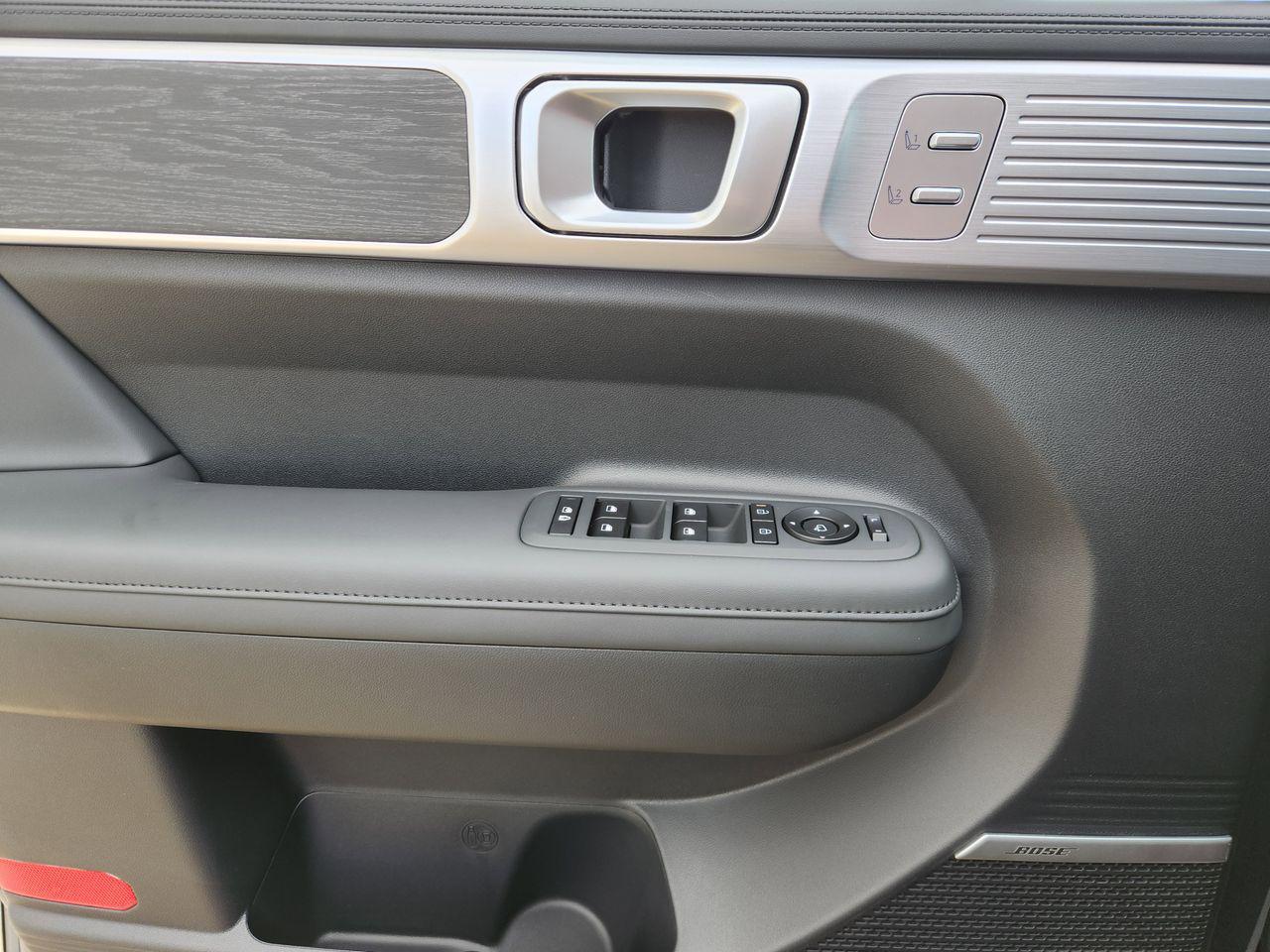 New 2026 NT2 Gray Hyundai Limited image 22