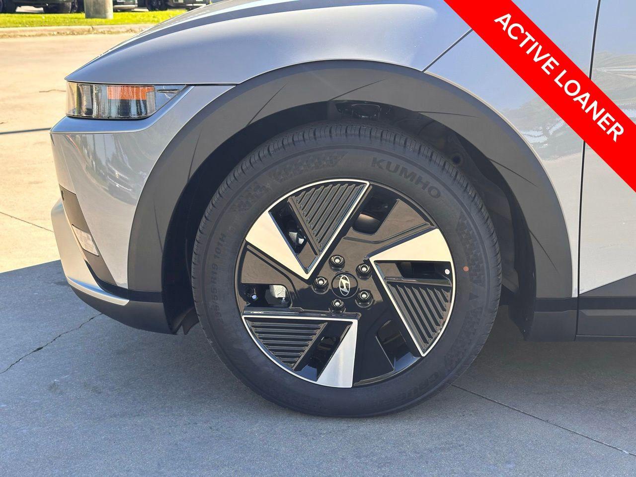 New 2026 C5G Gray Hyundai SEL image 9