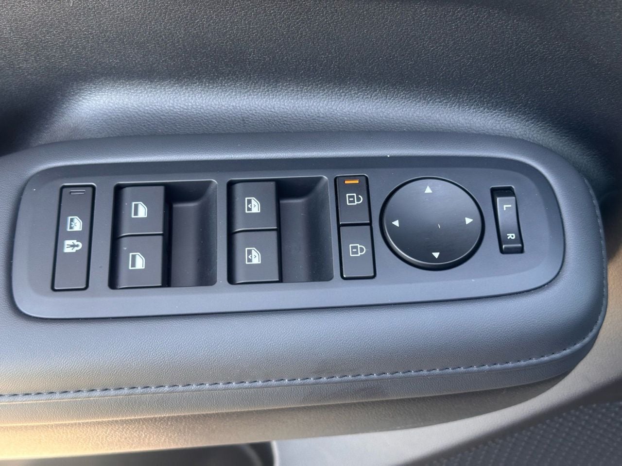 Used 2025 R2T Silver Hyundai SEL image 24