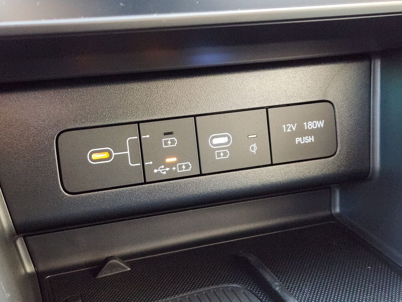 New 2026 T4A Silver Hyundai SEL Sport image 18