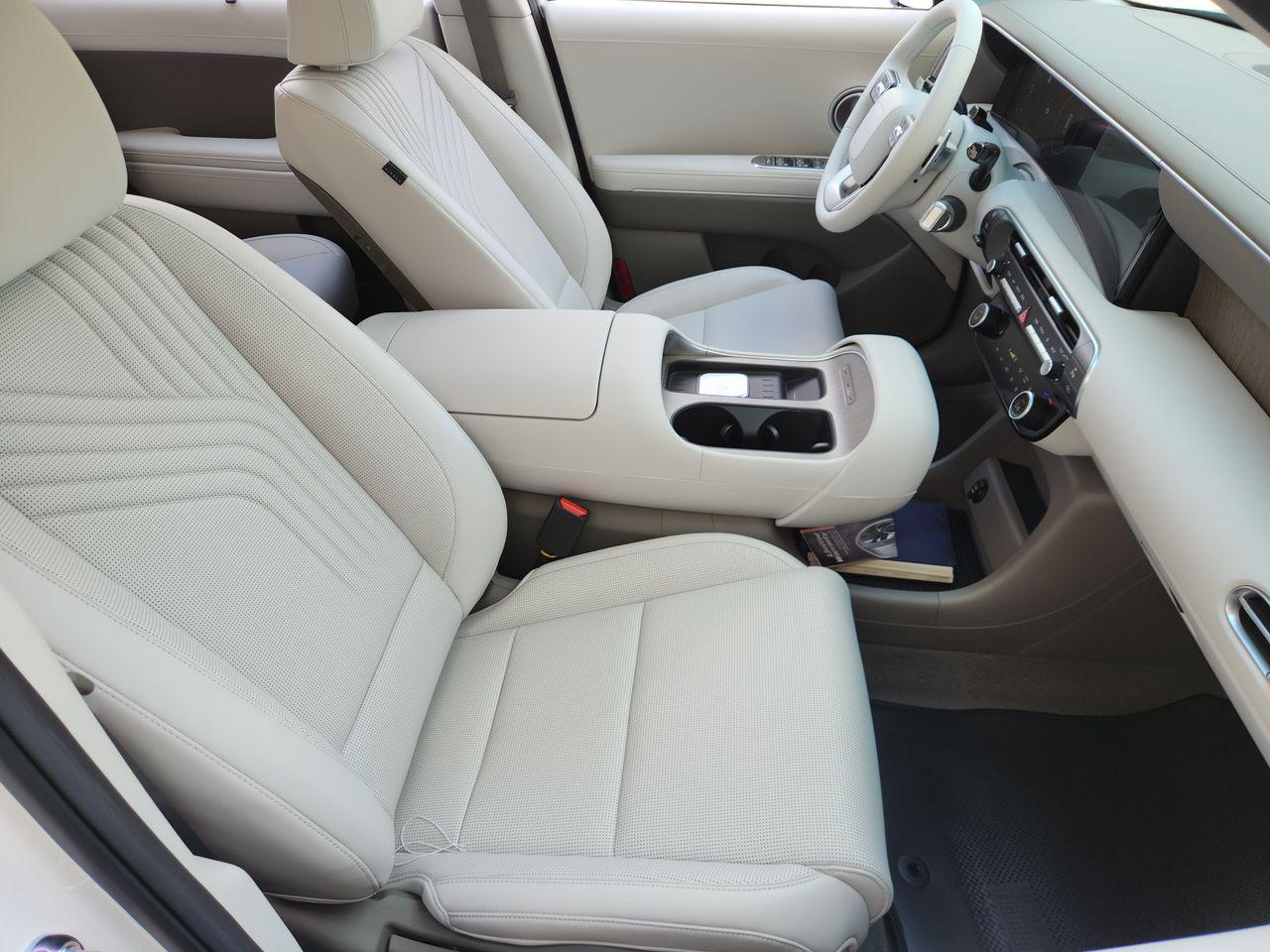 New 2027 Creamy White Pearl Hyundai SEL FWD image 10