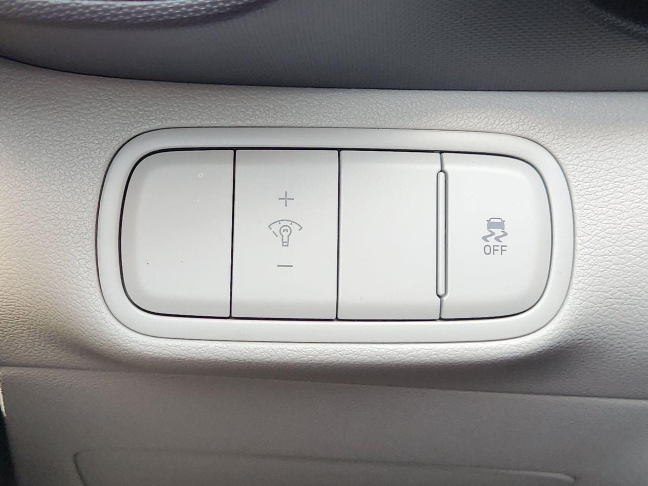New 2026 Onyx Black Hyundai SEL image 19