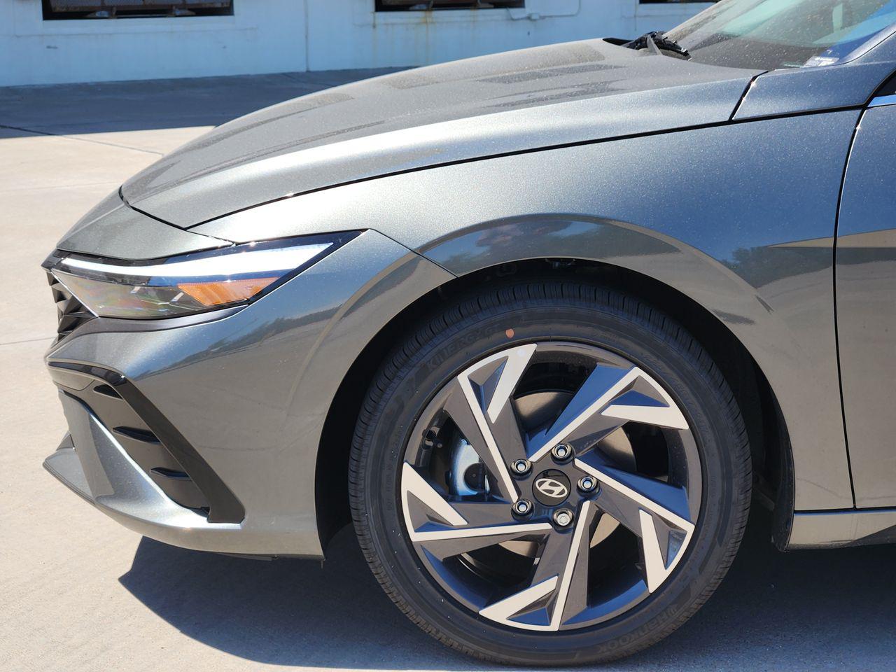 New 2026 Amazon Gray Hyundai Limited image 5