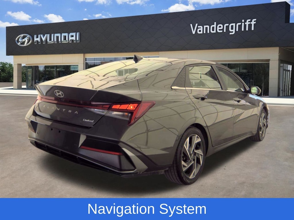 Used 2024 Hyundai Elantra Limited Sedan