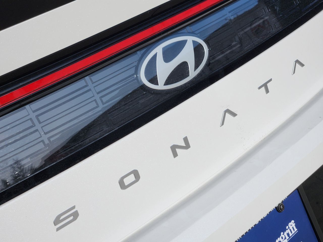 New 2026 W6H White Hyundai SEL Sport image 9