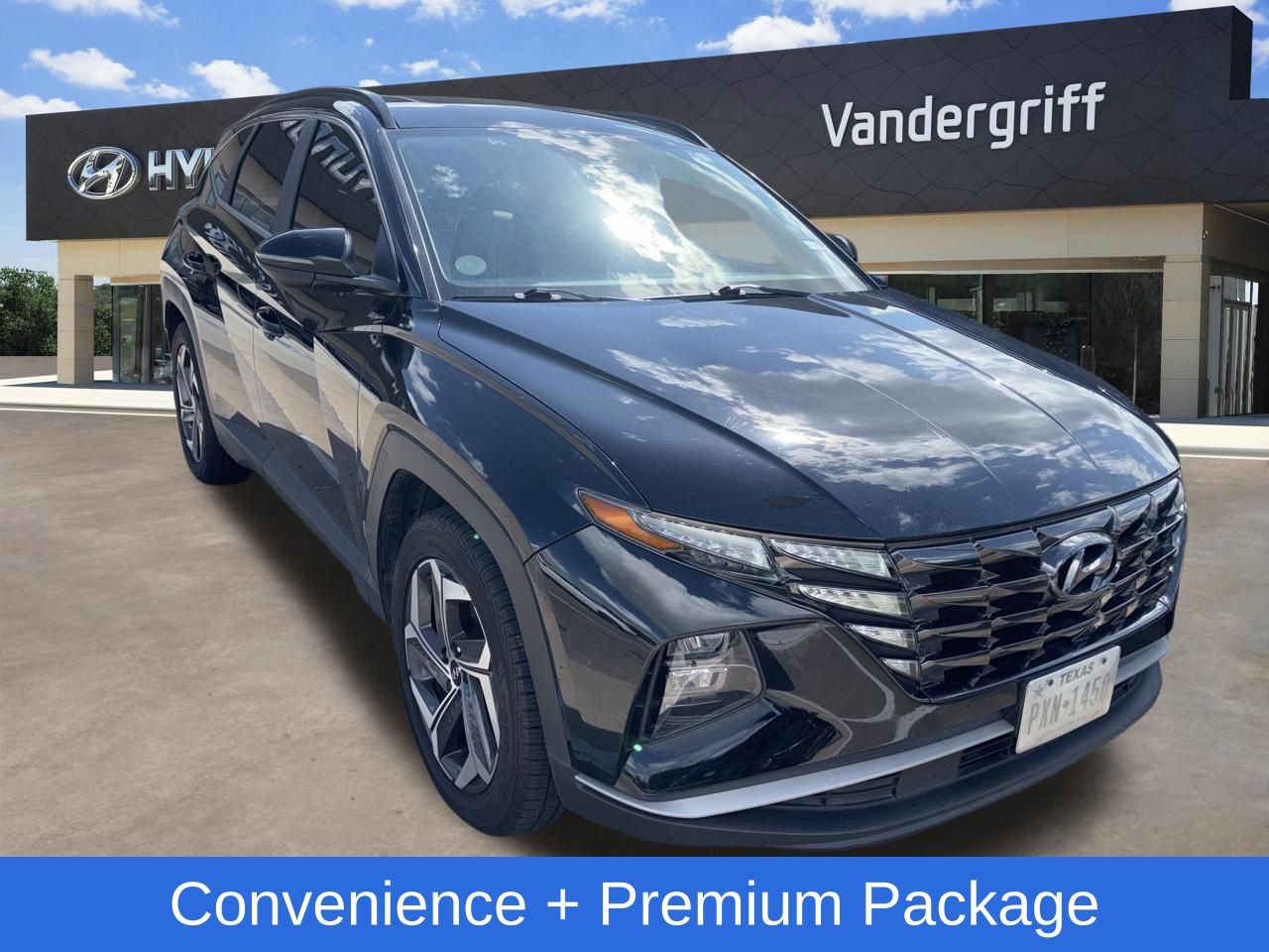 Used 2022 Phantom Black Hyundai SEL image 4