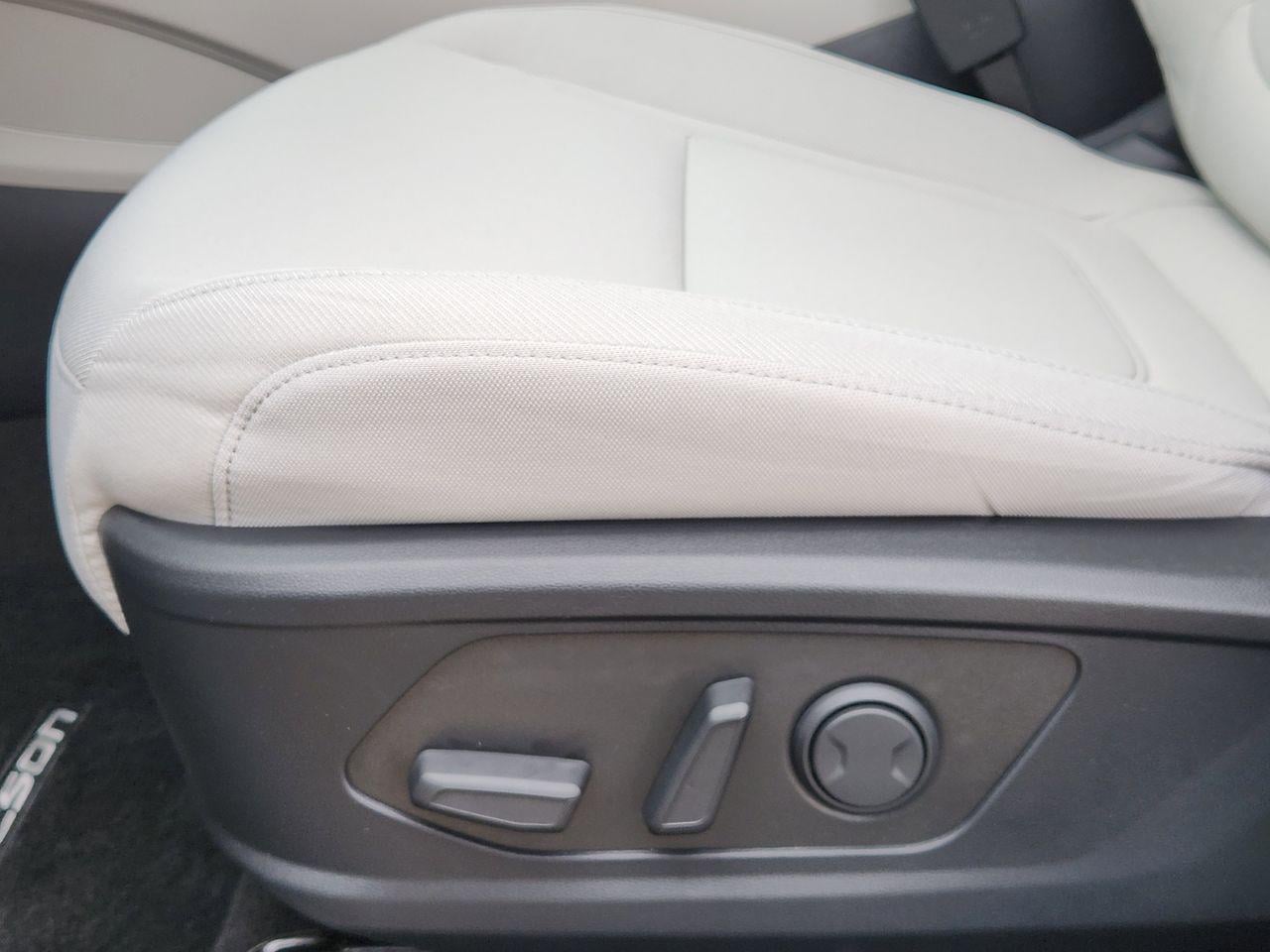 New 2026 W6H White Hyundai SEL FWD image 22