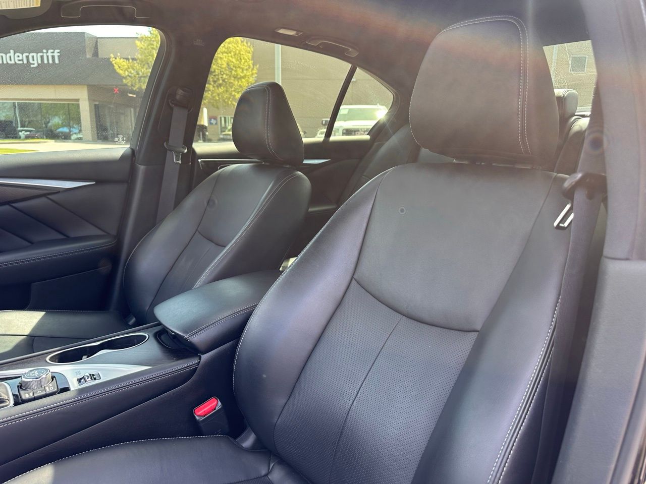 Used 2023 Black Obsidian INFINITI Sensory image 21