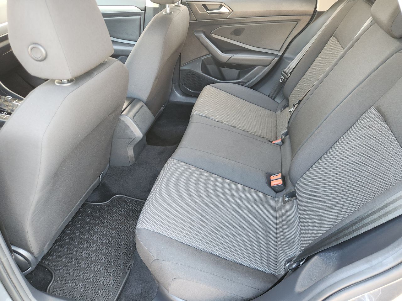 Used 2020 Pyrite Silver Volkswagen 1.4T S image 28