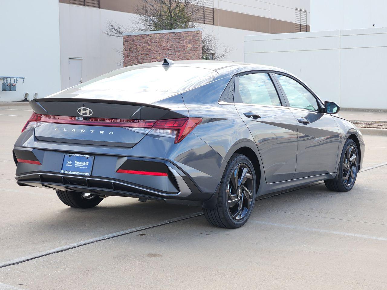 New 2026 Ecotronic Gray Hyundai SEL Sport Premium image 4