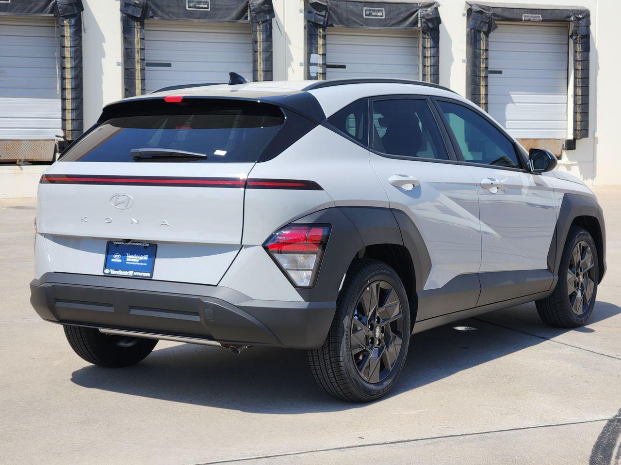New 2027 Cyber Gray Metallic Hyundai SEL Sport FWD image 4