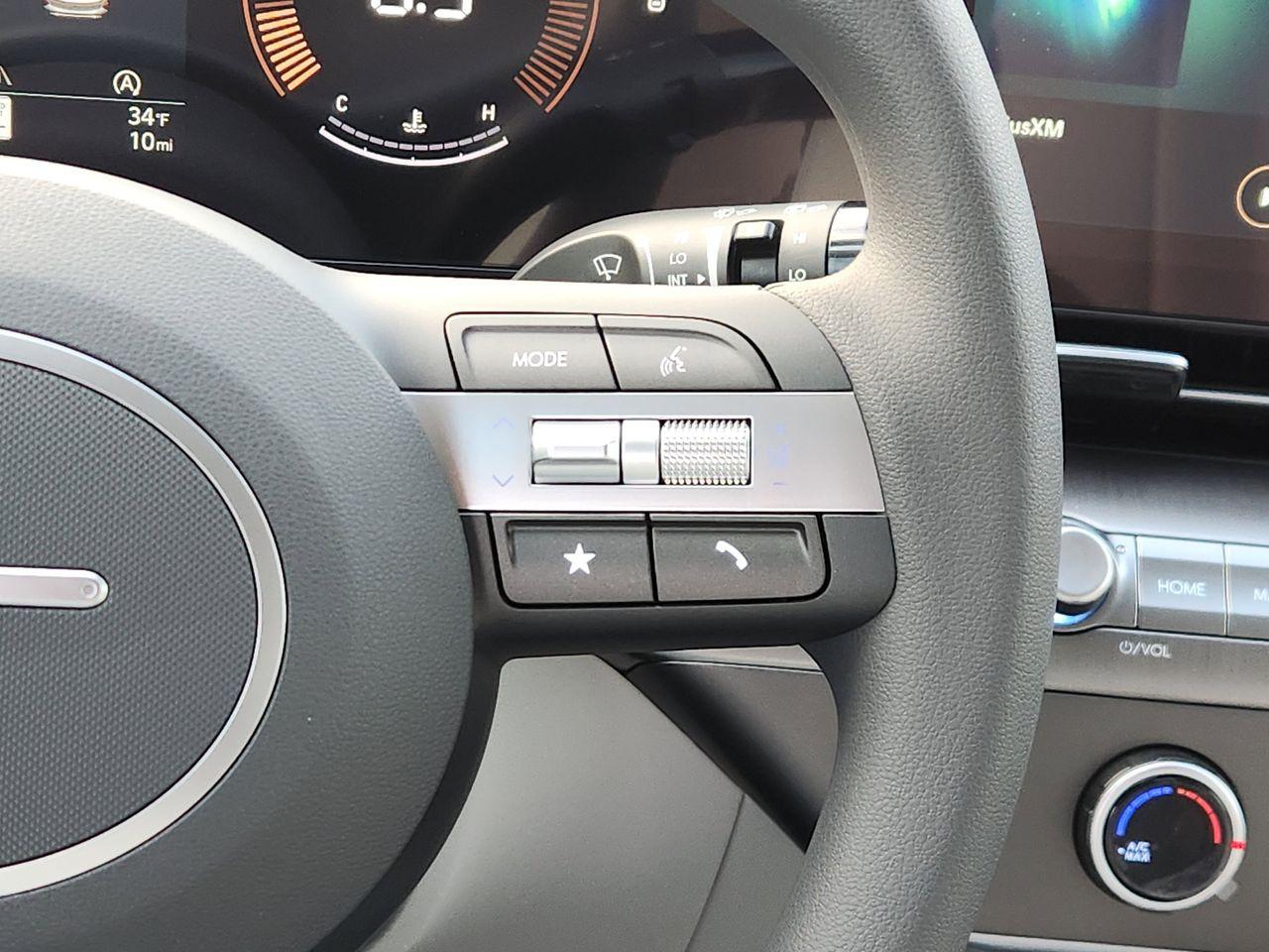 New 2026 SAW White Hyundai SE FWD image 27