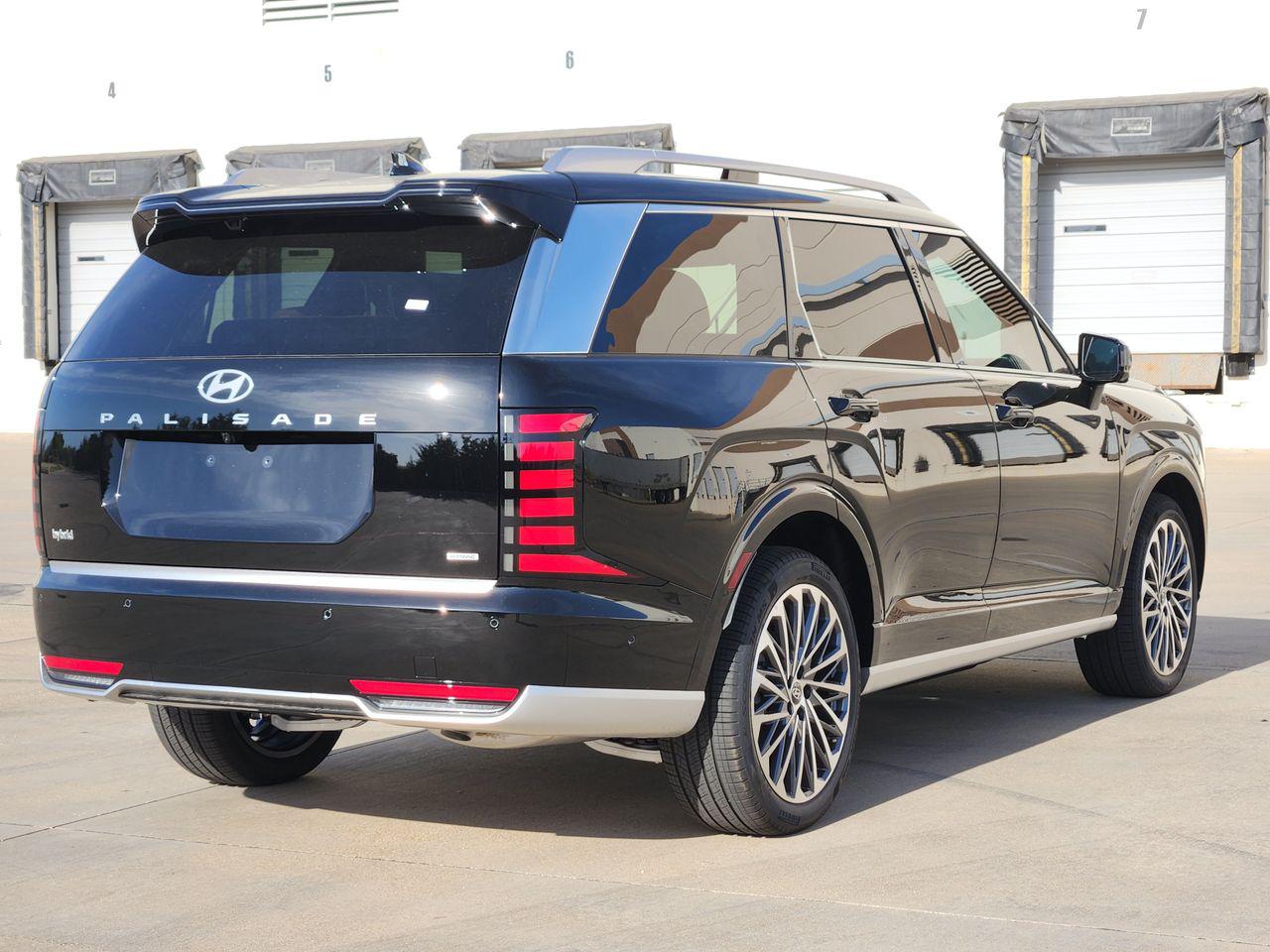 New 2027 Abyss Black Pearl Hyundai Calligraphy image 4