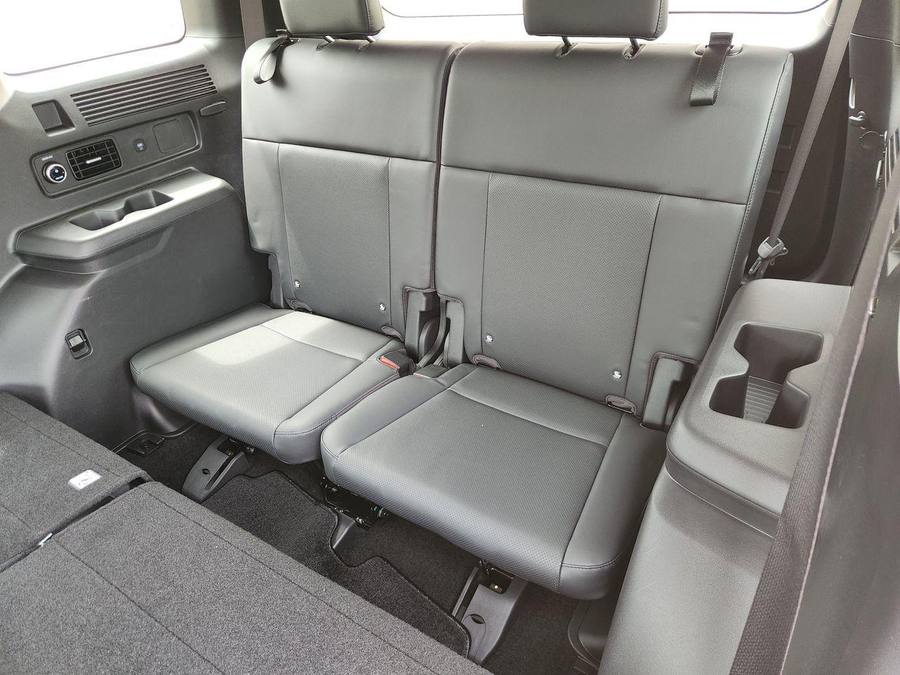 New 2027 Hampton Gray Hyundai SEL FWD image 29