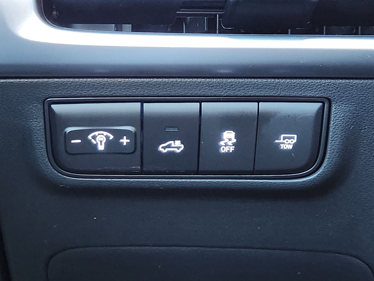 New 2026 SAW White Hyundai XRT image 21