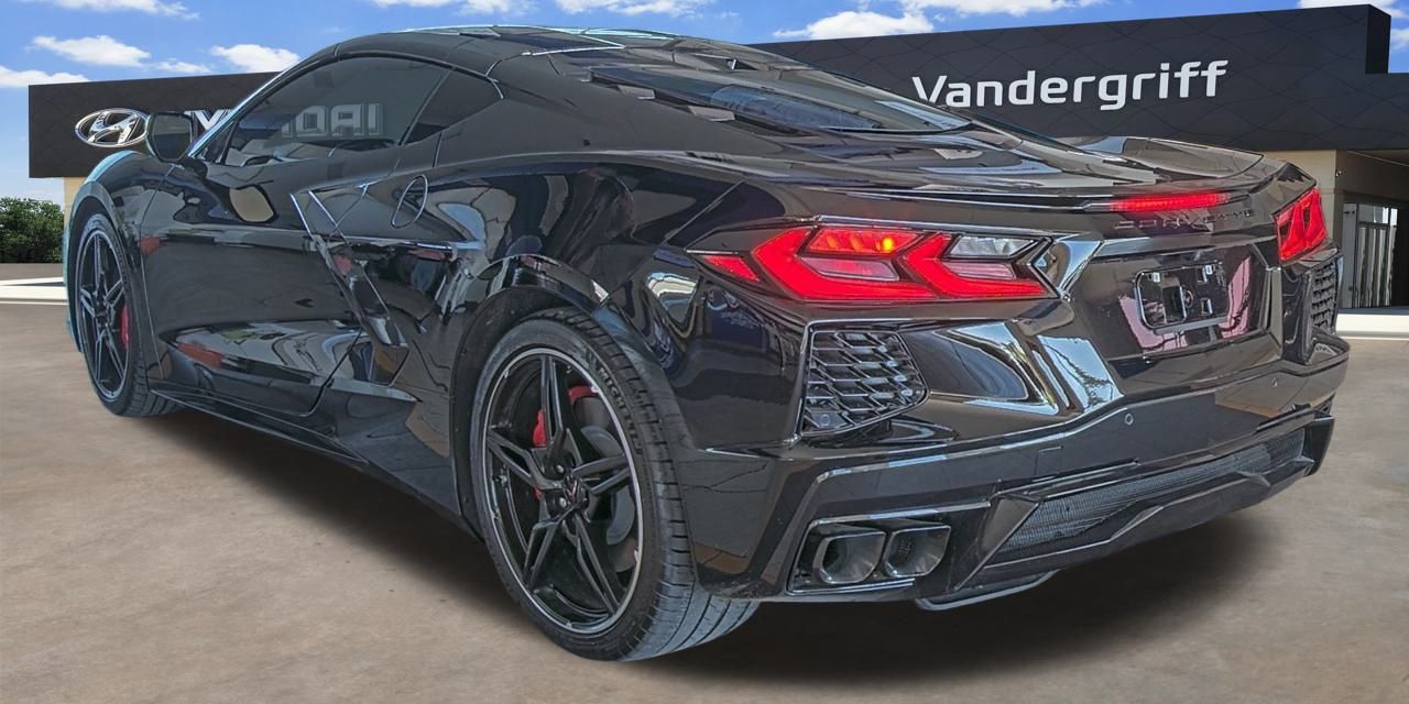 2023 Chevrolet Corvette Stingray 2LT Coupe photo 2