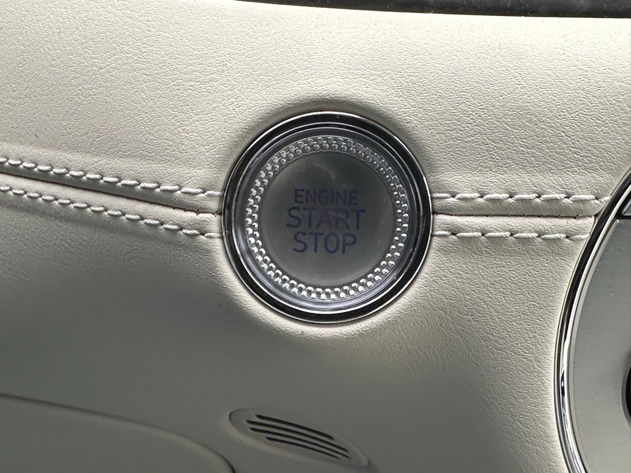 Used 2025 Vik Black Genesis 3.5T e-SC image 36